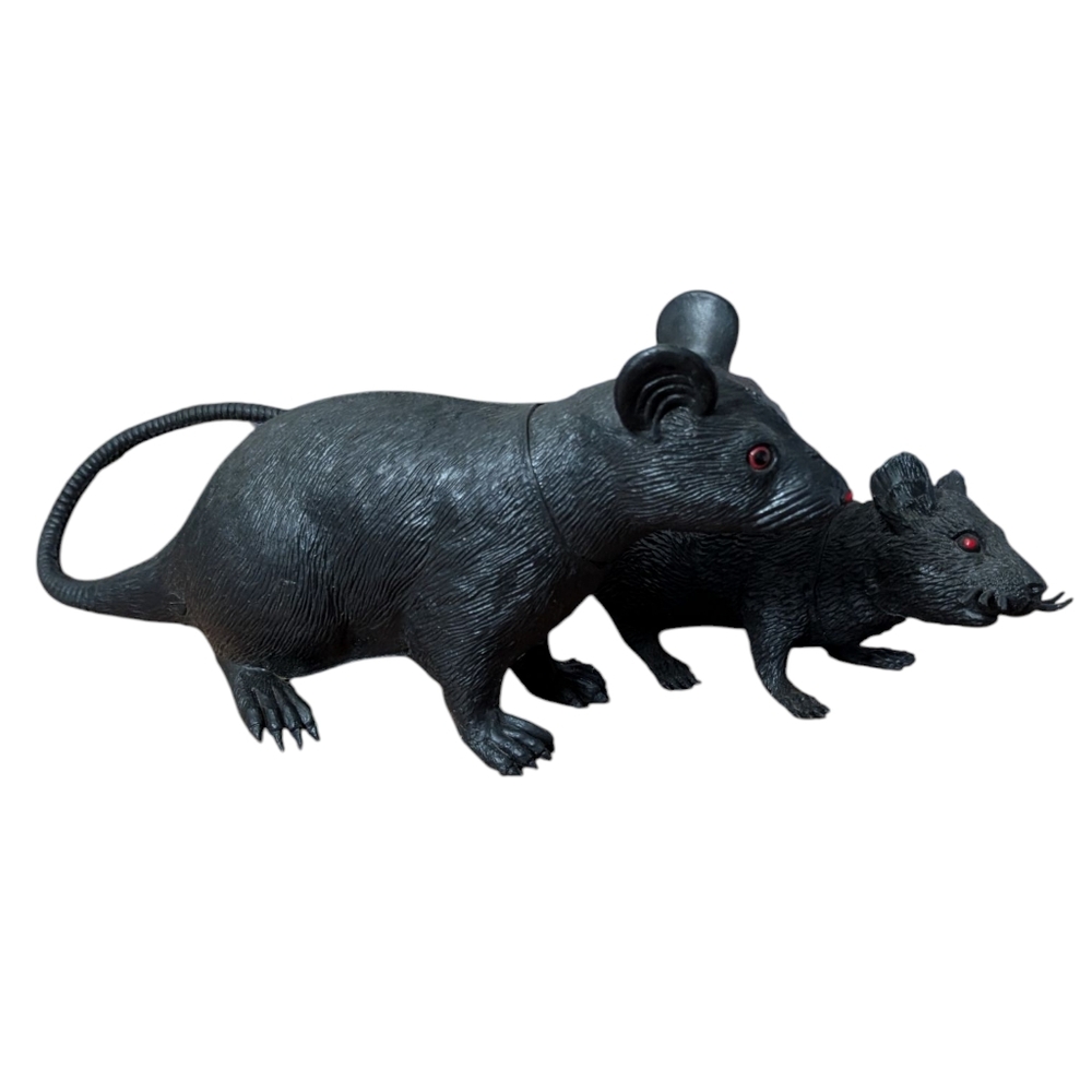 FREE! Creepy Halloween Plastic Black Rats - Picture 2 of 4